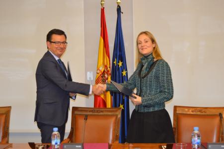 Mr Román Escolano, EIB Vice President, and Ms Emma Navarro, President of ICO