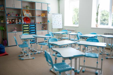 Ukraine: School in Pryvovchanske reopens after major overhaul supported by EU bank