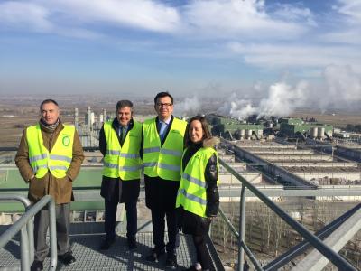 From left to right: Finance IS & IT Director Carlos Mancholas, SAICA President Ramón Alejandro, Vice President Román Escolano,and EIB loan officer Irati Berganzan.