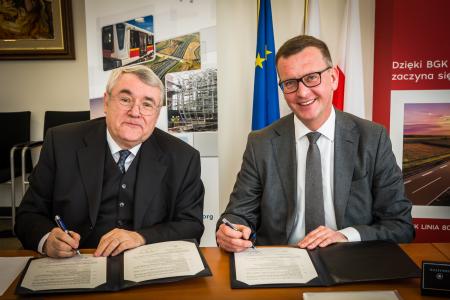 From left to right: László Baranyay, EIB Vice-President responsible for lending in Poland and, Dariusz Kacprzyk, BGK President.