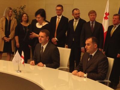 Mr Jan VAPAAVUORI, Vice President of the EIB - Mr. Dimitry Kumsishvili, First Deputy Prime Minister and Minister of Finance of Georgia