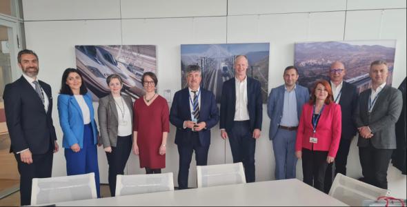 Romania: EIB to help improve generic drug production 