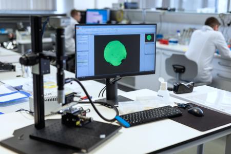 InvestEU: Poland - EIB supports SDS Optic in scaling up its cancer detection technology