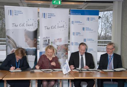 Hanna Karczewska, EIB Head of Baltic Sea Region Division, Legal Department Anita Fürstenberg-Lucius, EIB Director, Operations in the Baltic Sea RegionPeter Rønnest Andersen, Chief Financial Officer, Haldor TopsøeCarsten Andersen, Head of Corporate Treasury, Haldor Topsøe