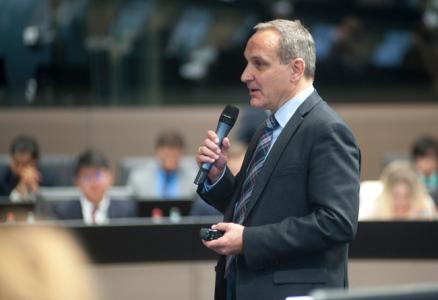 EIB hosts “Young Leaders Summit” for Asia-Europe FoundationYoung people from 51 Asia-Europe Meeting (ASEM) countries met at the EIB’s Luxembourg headquarters today as the EU Bank hosted the final day of the “Young Leaders Summit” organised by the Asia-Europe Foundation (ASEF) and the European Commission.