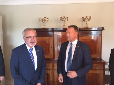 From left to right: Mr Werner Hoyer; Mr Jukka Mäkelä