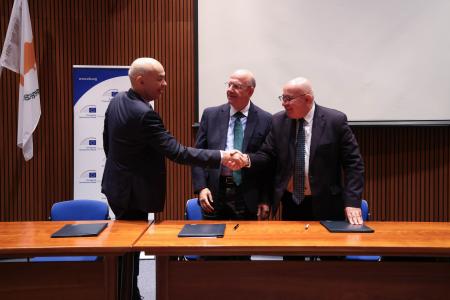 Cyprus receives €100 million EIB loan for extensive road upgrades