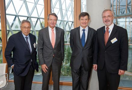 From left to right : Franco Bassanini, Chairman, Cassa Depositi e Prestiti, Ulrich Schröder, Chief Executive Officer of Kreditanstalt für Wiederaufbau (KfW) and President of the Long Term Investors Club (LTIC), Jean-Pierre Jouyet, Chief Executive Officer, Caisse des Dépôts and Werner Hoyer, President of the EIB