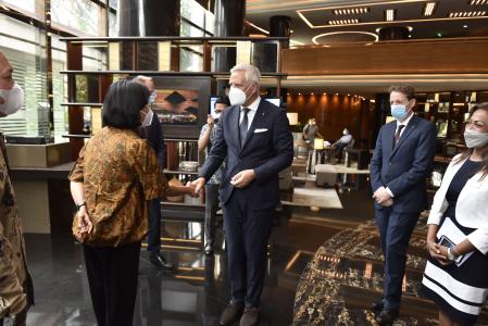 Team Europe in Indonesia: EIB strengthens engagement in Southeast Asia and the Pacific with new regional representation office in Jakarta