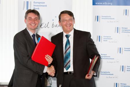 Mr Jacek Dominik, Undersecretary of State in the Polish Ministry of Finance and Mr Anton Rop, Vice-President of the EIB