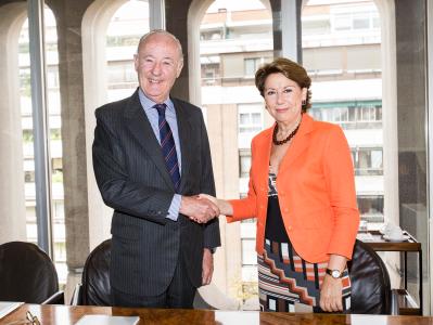 José Francisco de Conrado, President of MicroBank and Magdalena Alvarez Arza, Vice President of the EIB