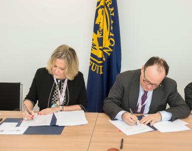 from left to right: IMF Deputy Managing Director Carla Grasso and Ambroise Fayolle, EIB Vice-President responsible for innovation