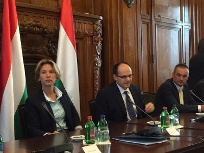 from left to right: Ms Agnes Hornung, State Secretary at Ministry for National Economy - ‎Ministry for National Economy, Mr Szabolcs Szécely, European Investment Bank, and Mr Szilárd Kövesdi, CEO of Gysev