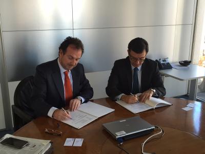 CEO of Tubacex Jesús Esmorís and EIB Vice President Román Escolano