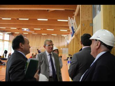 La signature a eu lieu au lycée Jean Moulin à Revin, suivie d’une visite du chantier des travaux de restructuration en cours.