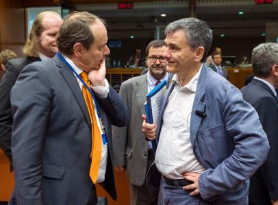 Mr Hans VIJLBRIEF, Director-General Economic Policy, responsible for macroeconomic policy, European affairs and competition policy; Mr Euclid TSAKALOTOS, Greek Minister for Finance.