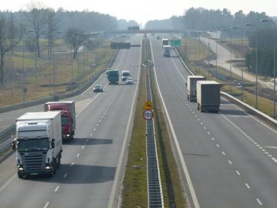 Construction of 37km of expressway adjacent to the Warsaw ring road