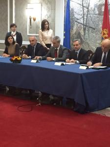 From left to right: Ms P. Halacheva, Head of Political Section and chargée d'affaires (EUD), Z. Vukcevic, IDF president, M. Colakovic, Montenegrin Railways director, EIB Vice-President D. Scannapieco and D. Radunovic, Montenegrin Minister of Finance