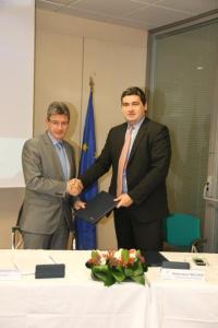 Philippe de Fontaine-Vive, Vice-Président de la BEI et Dominique Thillaud, Président du Directoire des Aéroports de la Côte d’Azur