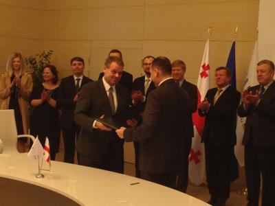 From left to right: Mr Jan VAPAAVUORI, Vice President of the EIB - Mr. Dimitry Kumsishvili, First Deputy Prime Minister and Minister of Finance of Georgia - Mr. Giorgi Kvirikashvili, Prime Minister of Georgia