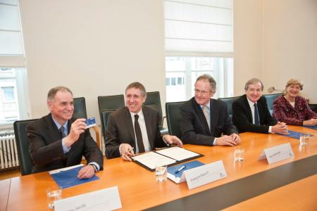M. Rémy Jacob, Directeur Général BEI, M. Francois Bausch, premier échevin de la ville de Luxembourg, M Paul Helminger, maire de Luxembourg, M. Michel Grilli, Directeur des Ressources humaines de la BEI