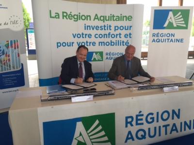 de gauche à droite: M. Ambroise Fayolle, Vice-président de la BEI, et M. Alain Rousset, président du Conseil régional d’Aquitaine