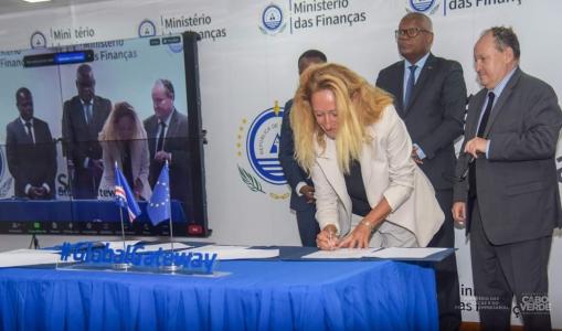 Global Gateway : l’Équipe Europe renforce son soutien au secteur numérique, aux infrastructures portuaires et aux énergies renouvelables de Cabo Verde