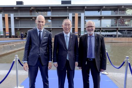 From left to right: Patrick V. Verkooijen, Chief Executive of the Global Center on Adaptation, Ban Ki-moon, the former Secretary-General of the United Nations, Co-Chair of the GCA and EIB President Werner Hoyer