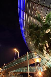 The project concerns the expansion of Nice Côte d’Azur Airport in order to cater for future growth in traffic, to optimise the mix of aeronautical and non-aeronautical space and to improve the airport’s operational efficiency. The main component is the construction of additional terminal infrastructure which will increase the terminal capacity of the airport by approximately 4 million passengers per annum (mppa). Other components include various airside works to allow the landing and take-off of larger aircraft and the preparatory works for the future construction of a tram connection to the city centre.