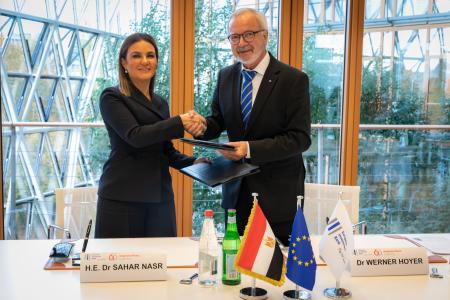 Signatures by the President and H.E. Minister Nasr of 2 Governmental Agreements for Cairo Line 1 and Kitchener Drain projects