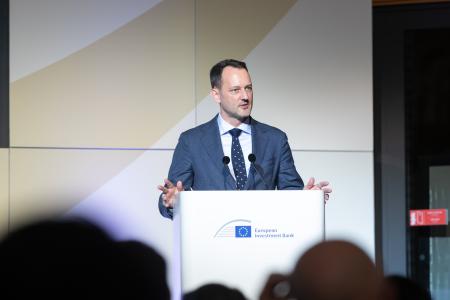 The €100,000 European Microfinance Award 2023 on ‘Inclusive Finance for Food Security & Nutrition' highlights organisations working in financial inclusion that aim to safeguard access to quality and affordable food for vulnerable populations and to increase resilience of sustainable food systems. It was awarded to Yikri from BURKINA Faso during a ceremony organised at the EIB on 16 November 2023.