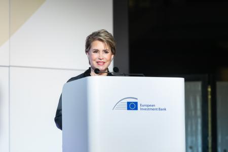 The €100,000 European Microfinance Award 2023 on ‘Inclusive Finance for Food Security & Nutrition' highlights organisations working in financial inclusion that aim to safeguard access to quality and affordable food for vulnerable populations and to increase resilience of sustainable food systems. It was awarded to Yikri from BURKINA Faso during a ceremony organised at the EIB on 16 November 2023.