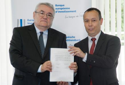 Mr Laszlo Baranyay, Vice President of the EIB and Mr. Patrice Begue, Executive Director for Marketing and Communication at Komerční Banka.