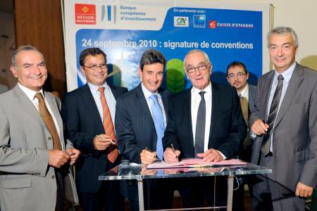 From left to right: Yvon Malard, Director General of Crédit Agricole Toulouse 31; Pierre Carli, Chairman of the Management Board of Caisse d'Epargne Midi-Pyrénées; Philippe de Fontaine Vive, EIB Vice-President; Martin Malvy, President of the Regional Council of Midi-Pyrénées; Thierry Armand, Director Entreprises et Professionnels of Banque Populaire du Sud; Alain Condaminas, Director General of Banque Populaire Occitaine