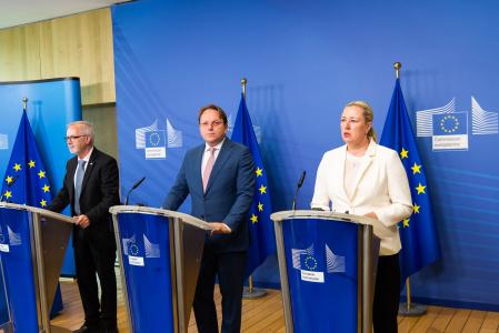 EIB and European Commission sign an Agreement to enable further investments worldwide