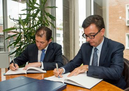 Francisco Gómez, consejero delegado de Banco Popular y Román Escolano, vicepresidente del Banco Europeo de Inversiones.