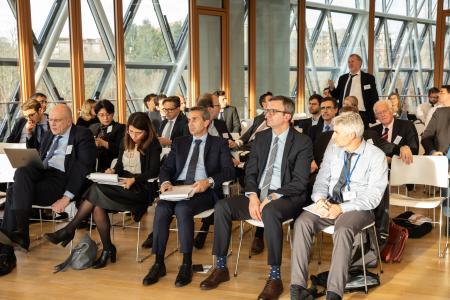 The EIB host a series of days of ECON Conference in Investment, Technological Transformation and skills. Policy address by Klaus Regling, Managing Director, European Stability Mechanism. Parallel Session second round.