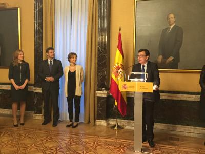 from left to right: Ms Enma Navarro, President of ICO, Mr Rafael Catalá, Minister of Infrastructure, Ms Isabel Tejerina, Minister of Environment and Agriculture, and EIB Vice-President Román Escolano