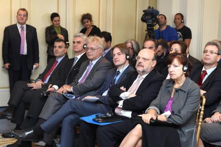 EIB signs EUR 285 million loans to support energy projects in Greece