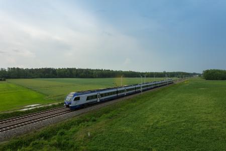 EIB supports investments in trains of the future in Poland