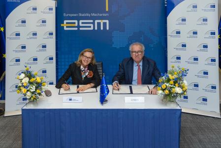 EIB / ESM memorandum of understanding signature 