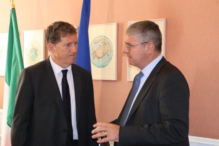 Minister Ryan welcomes EIB support for offshore wind port investment