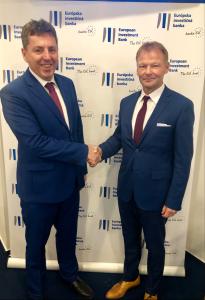 From left to right: J. Jirásek, Chairman of CMZRB’s Board of Directors and EIB Vice-President V. Hudak