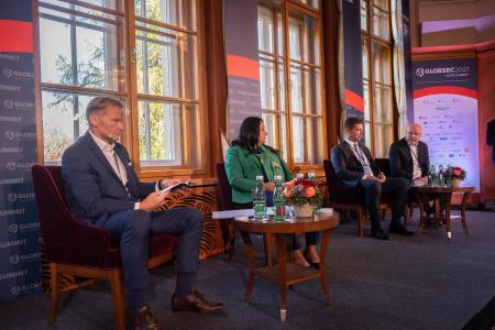 EIB at Slovakia`s Tatra Summit: VP Pavlova speaks on the future of mobility in Europe and energy sector