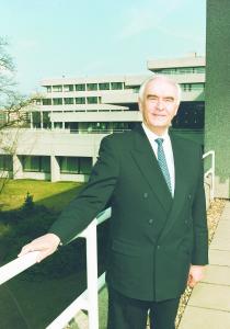 EIB President from August 1984 to March 1993