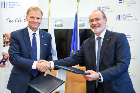 European Union boosts support for Ukraine ahead of Eastern Partnership Summit with new finance from the EU Bank