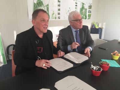 From left to right: Mr Thom Aussems, CEO of Stichting Sint Trudo and Mr Pim van Ballekom, EIB Vice President.