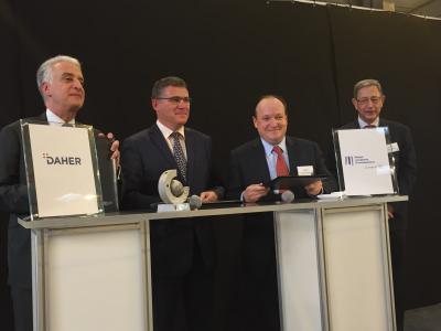 from left to right: Mr Didier Kayat, Director General of DAHER, Mr Christophe Sirugue, Secretary of State for Industry, Mr Ambroise Fayolle, Vice-President of the EIB, and Mr Patrick Daher, President of DAHER