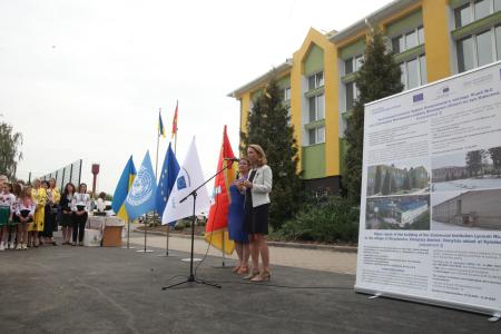 Ukraine: Two renovated schools in Vinnytsia Oblast open for new school year with the EU bank support