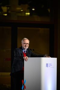 European Microfinance Award 2022 - The European Microfinance Award 2022 highlights organisations working in financial inclusion that aim to understand and meet women’s challenges and aspirations in order to go beyond traditional gender outreach strategies.